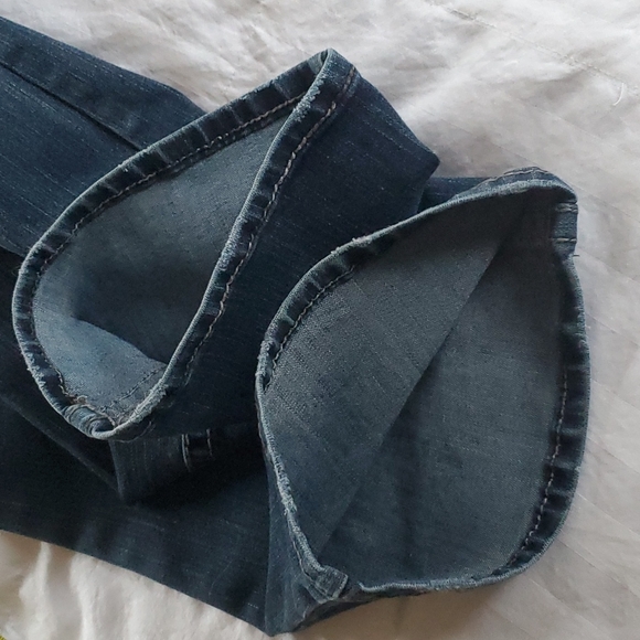 Silver Jeans - Picture 12 of 13